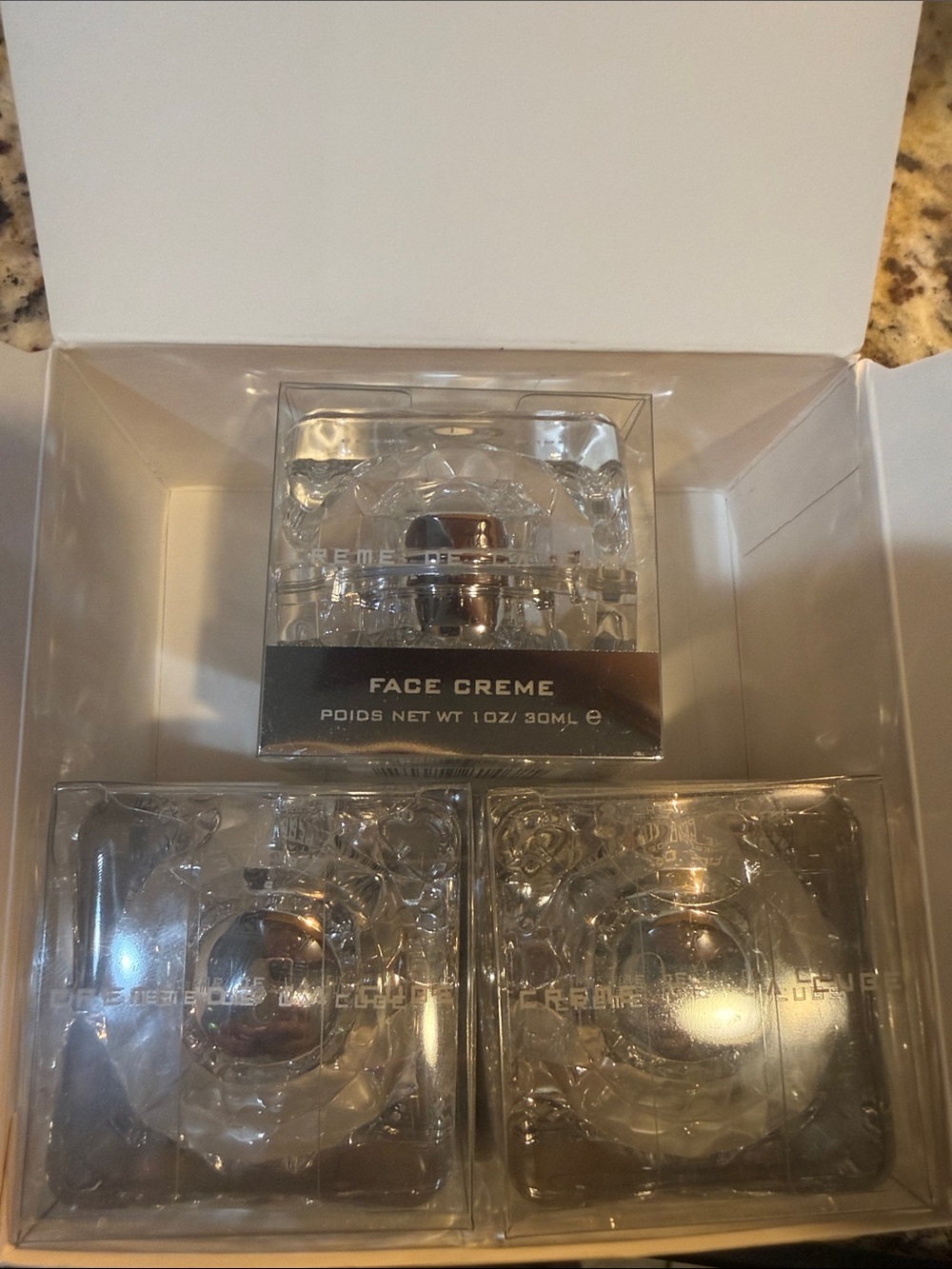 2/$25 Creme De La Cube - face cream 🆕 30 ml